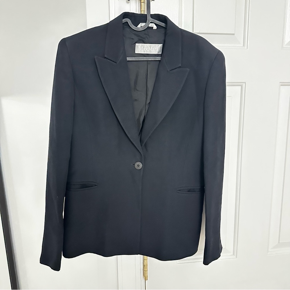 MaxMara Classic Black Suit Jacket